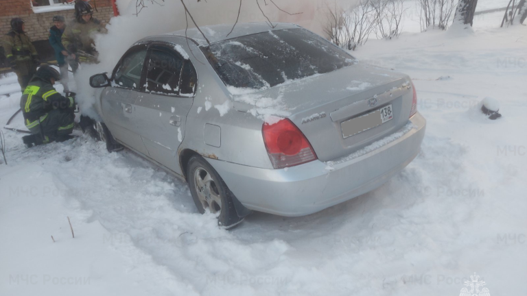 Вторая за неделю Toyota горела в Бирюсинске